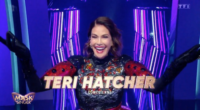 « Mask Singer » : Teri Hatcher se cachait derrière la coccinelle