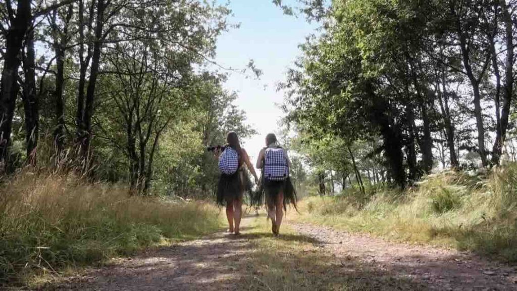 « Nues et culottées » : après Nans et Mouts, Zoé et Louise prennent la relève dès le 11 juillet sur France 5 !