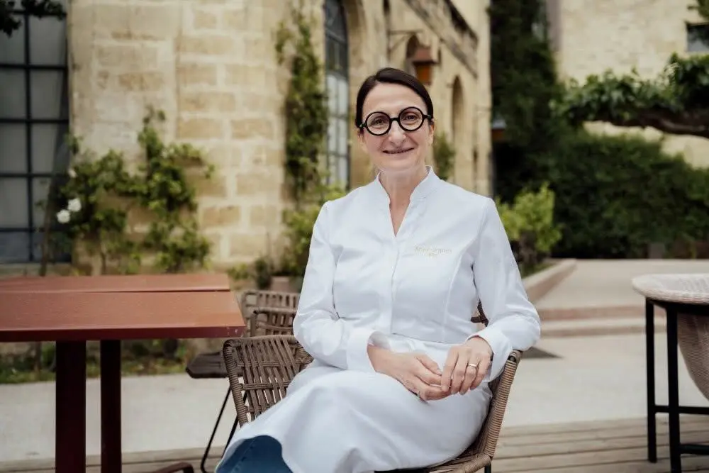Ici tout commence spoilers : la cheffe Anne-Sophie Pic arrive à l'institut dès le 17 juin Ici tout commence spoilers : la cheffe Anne-Sophie Pic arrive à l'institut dès le 17 juin
